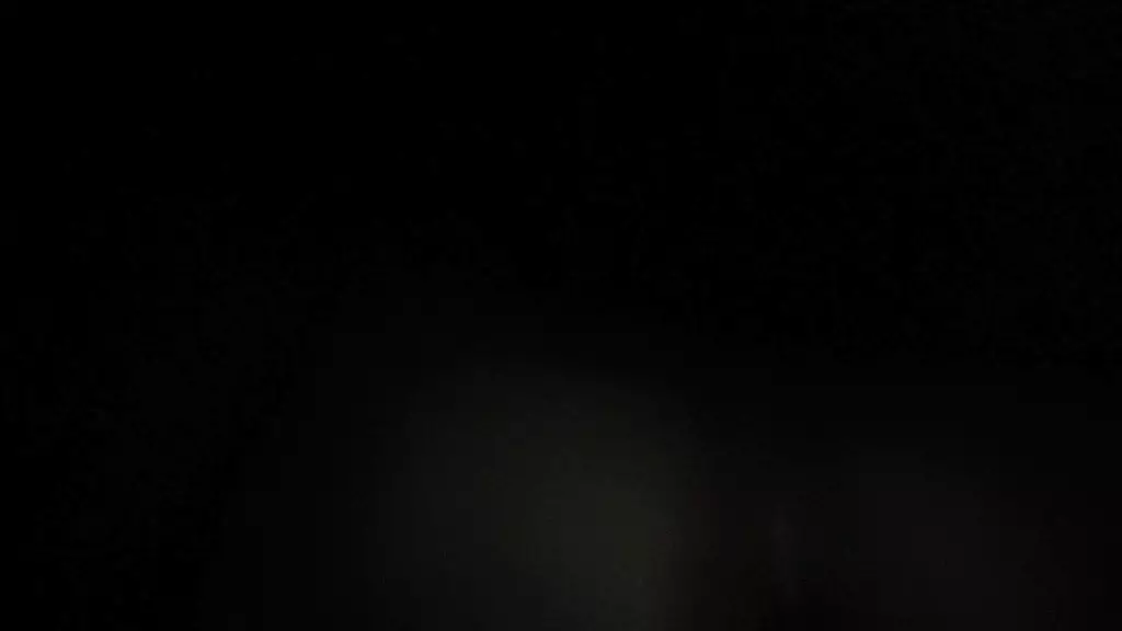 мы танцевали, как они ушли в укромные уголки для прессы на ночь