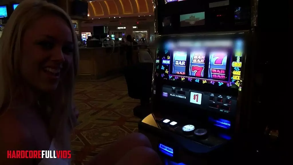 красивые женщины любят трахаться с толстым членом своего парня