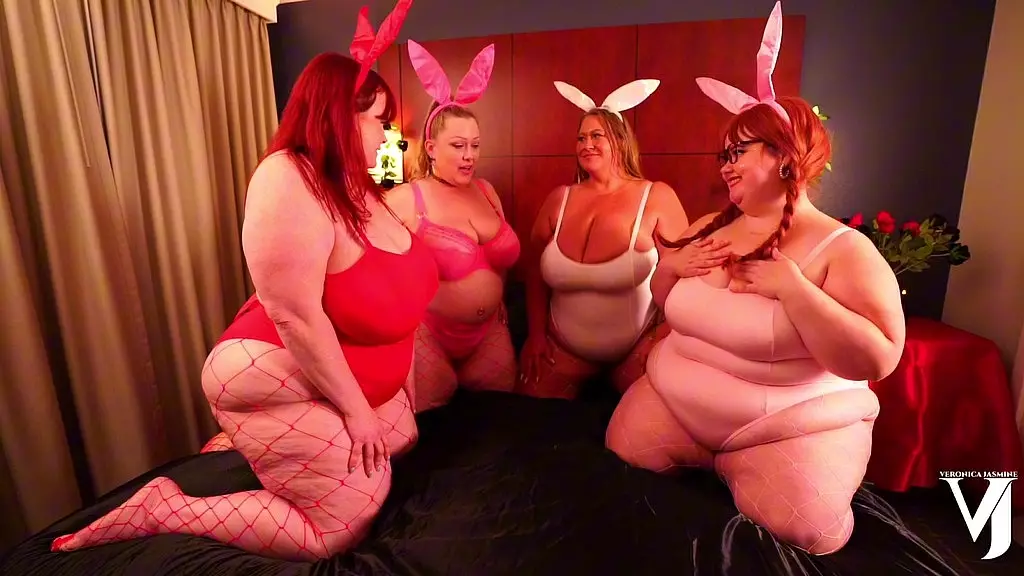 тренировка кролика с кроликом Делакрузом, асстин Мартин Элли Спаркс