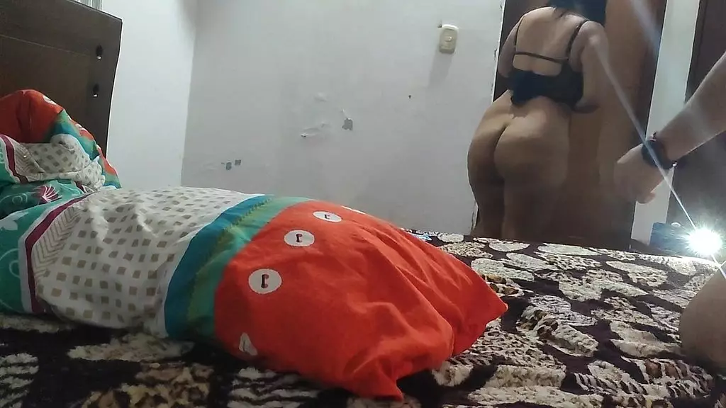 это невероятно, как сукин сын моего племянника трахает мою жену, и они это записывают