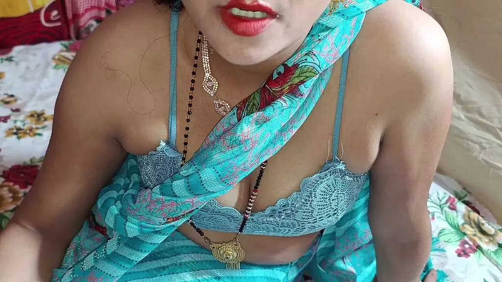 индийская дези, горничная жена трахается дома, чистый хинди звук