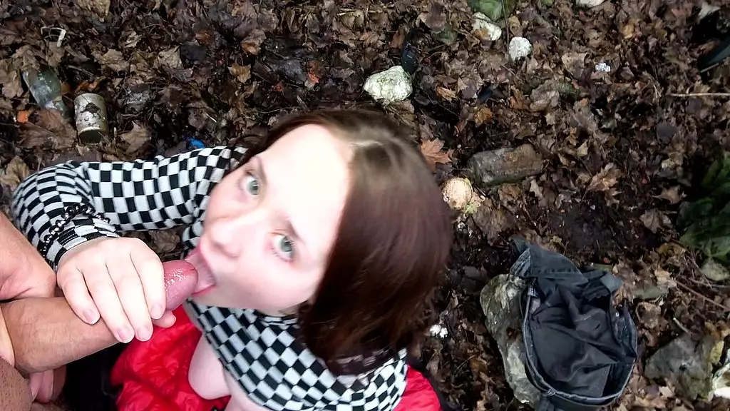 конечная станция! jetzt wirst du gefickt...grenzwertig ? unschuldslamm ohne kondom am dreckigen bahnhof gefickt