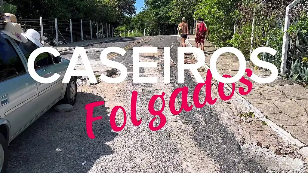 Caseiro da fazenda trepando com os trabalhadores escondido dos patroes, sexo com tesao e leite no cu