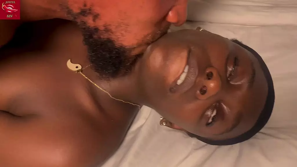 joyfulsin - обновление № 2 - Бальтасар Энгонго жестко трахнул меня в Нигерии