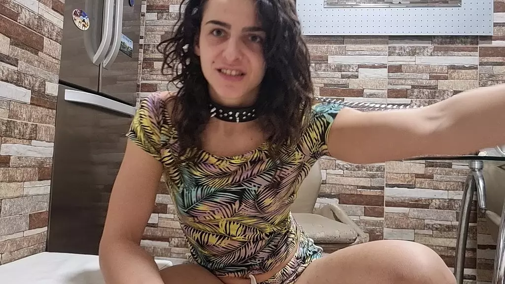 jojofit - долго дразнит мой клитор, чтобы сделать мою киску влажной