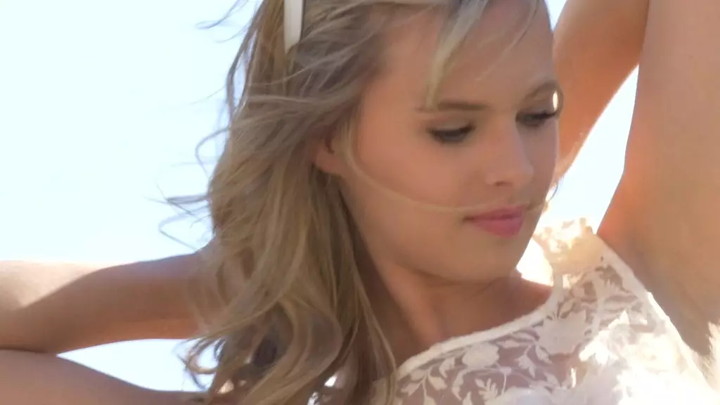 Страсть Б получает на лицо сперму