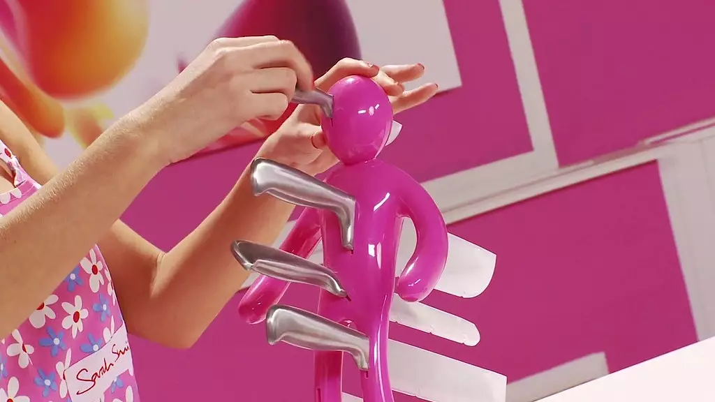 Черри Джул и Реджина Айс трахаются в задницы с двумя парнями