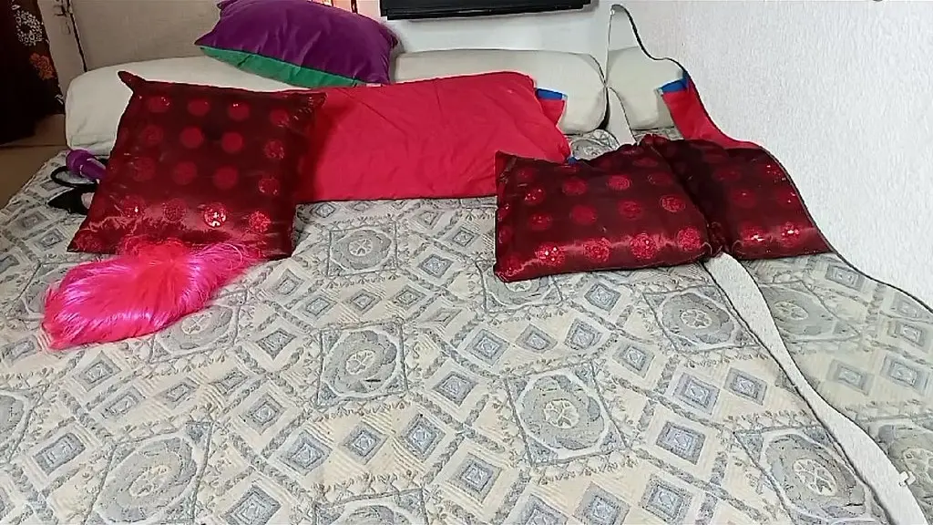 mi novia quiere que la folle sin preservativo por el culo y que acabe dentro de mi novia