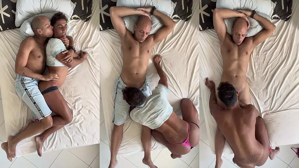 o pai da minha amiga foi dormir do meu lado, nao сопротивляюсь и я прихожу