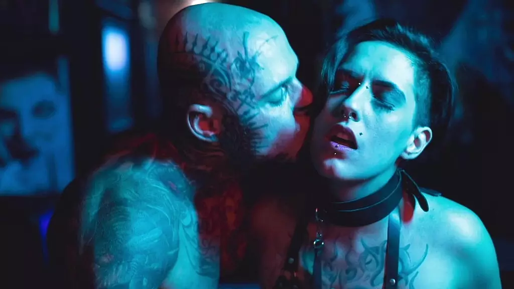 Охотник за ногами и пленница Ник: садистка в поисках идеальных ног