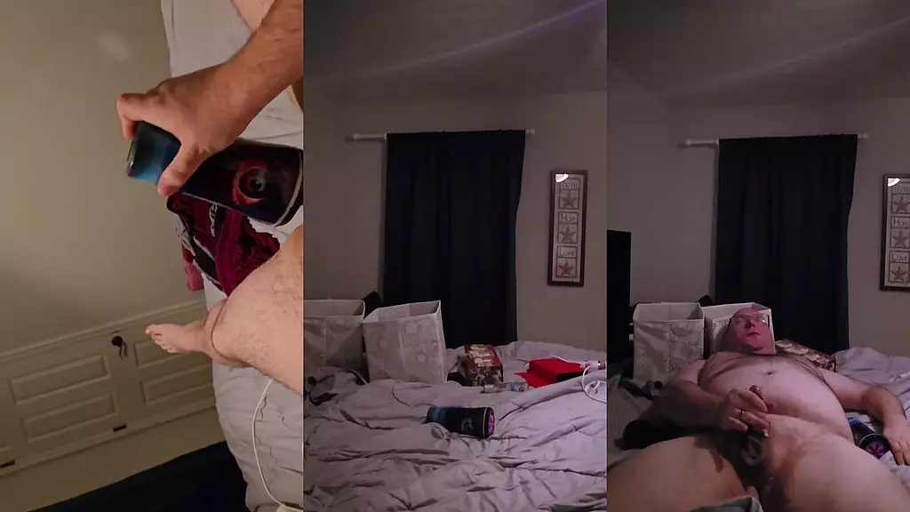 медведь гладит и пальчики для тебя joi