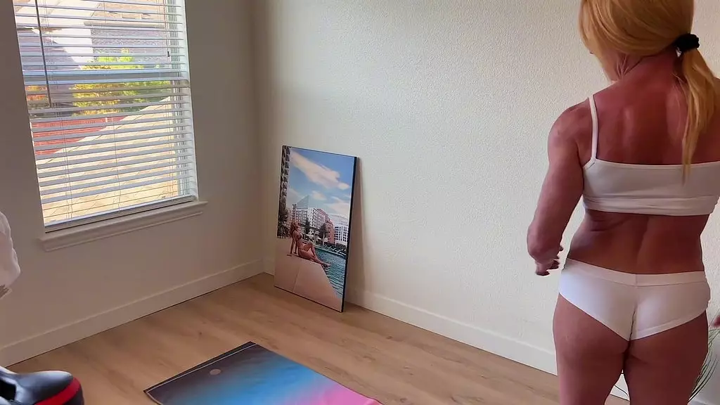 я выхожу из пелотона и раздеваюсь ради тебя