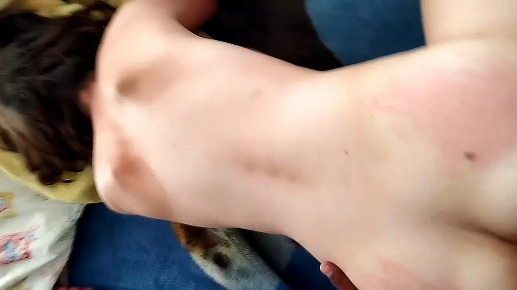 избиение задницы