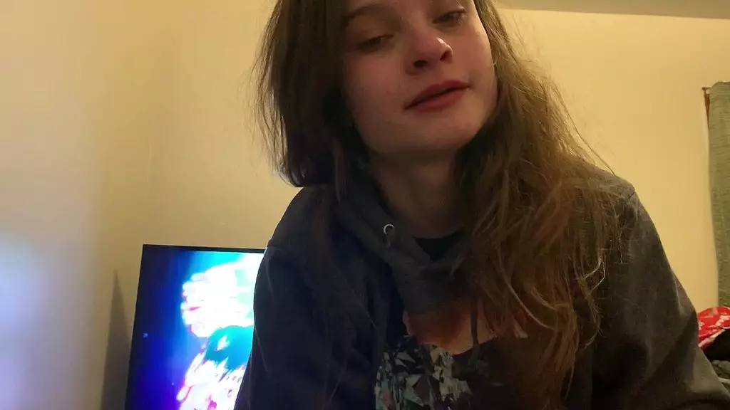 лесбийская лучшая подруга дает голову в постели