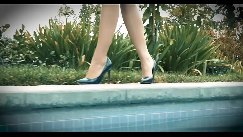 Кэнди и Сатива наслаждаются парой парней в этой художественной четверке