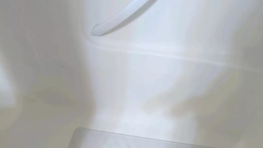 высокое давление cumshot во время принятия душа