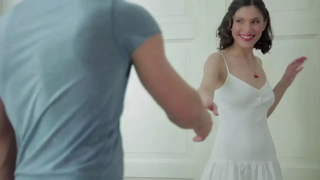 огромный член для маленькой влажной киски Нины