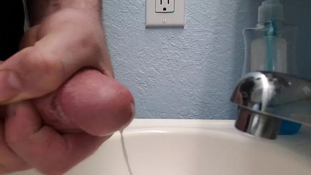 оргазм Энтони Ардена у раковины 1