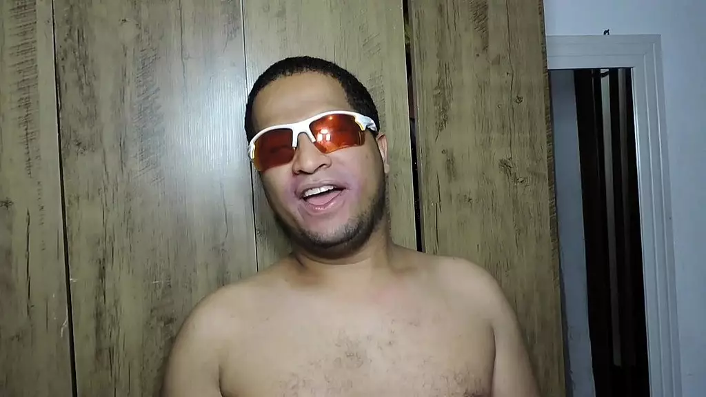 Мой друг представляет свою любимую транс