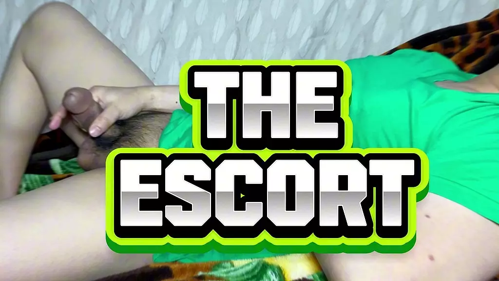 зрелый мужчина связывается с натуралом и испытывает свою мечту о доминировании от очень красивого парня за плату