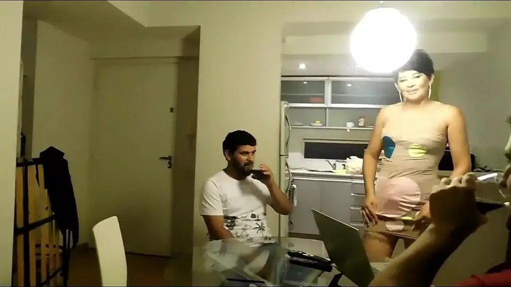 больная шлюха жена секс-треа два неизвестных супера в разгар пандемии 1