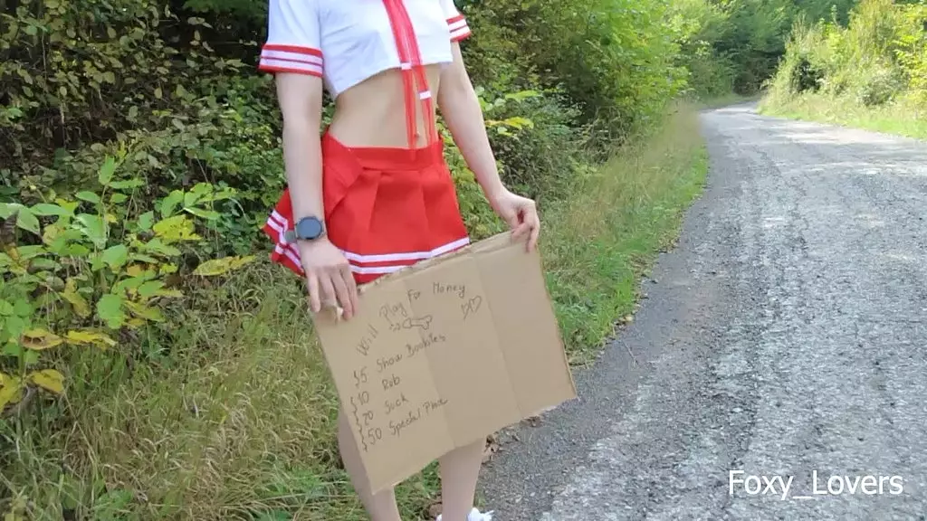 наивная студентка хочет заработать денег сексом