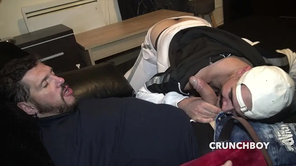 4454 sexy arab fucked raw by xxl beak cock