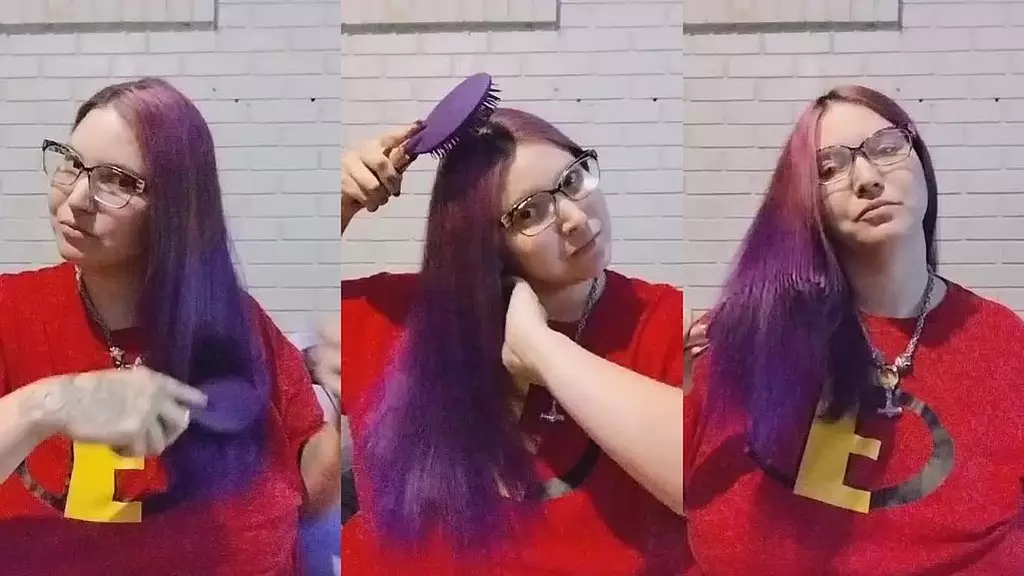 расчесывание волос