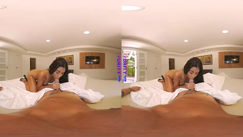 латиноамериканка, которая знает, как сосать