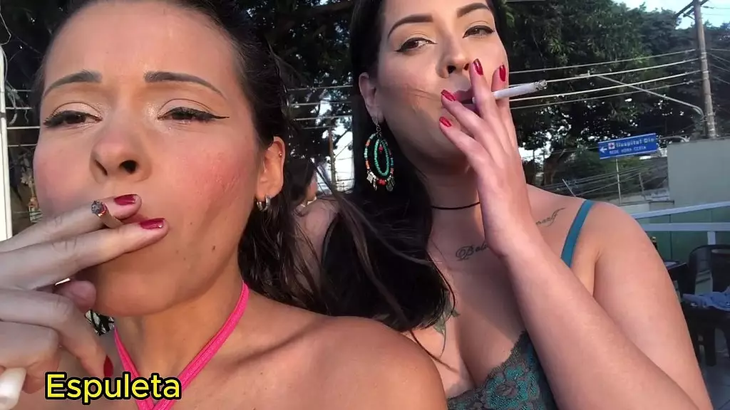 друзья трахаются на веранде - фетиш на курение