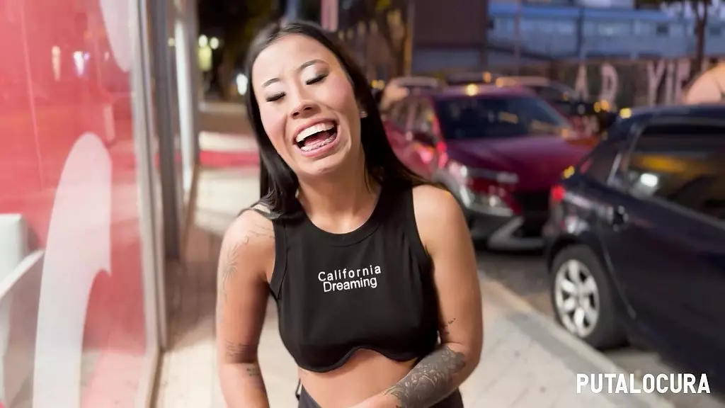 putalocura — colombiana petite lore hot espillada por torbe y se lo folla