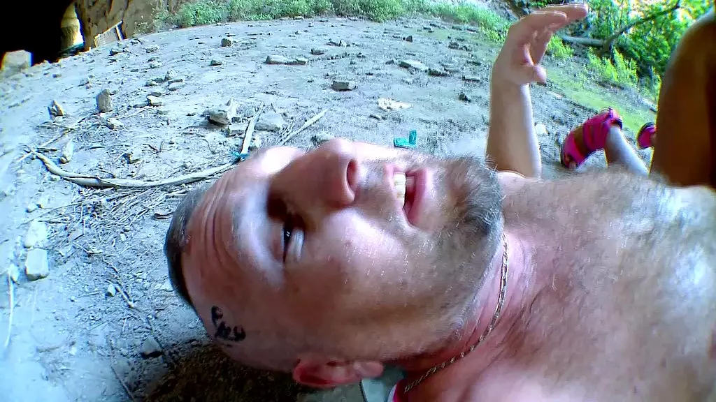 Нэнси Лав и Наоми Львица играют с огромным дилдо и каскадерским членом