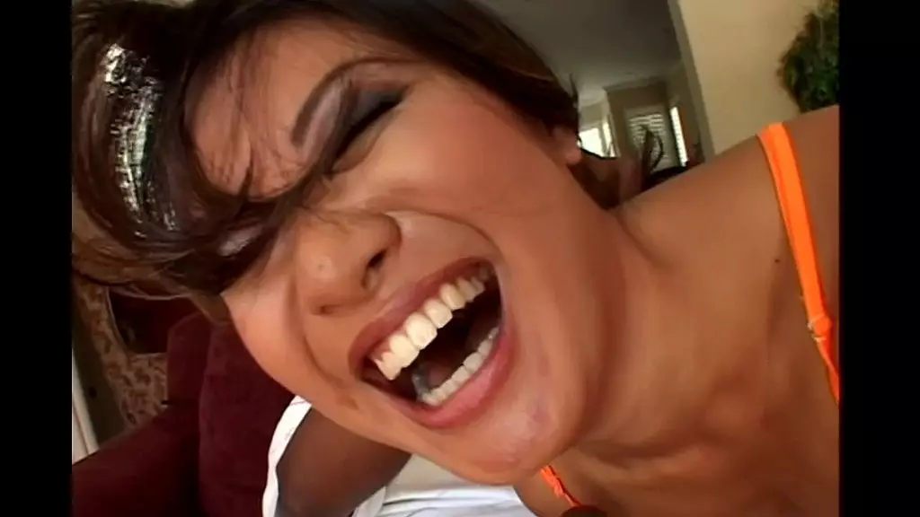 киви линг любит черный член