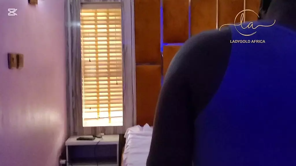 приглашения в спальню заканчиваются вау