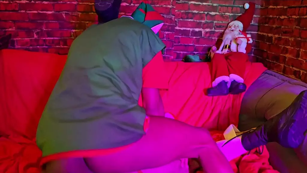 4 эльфа и рождественская елда