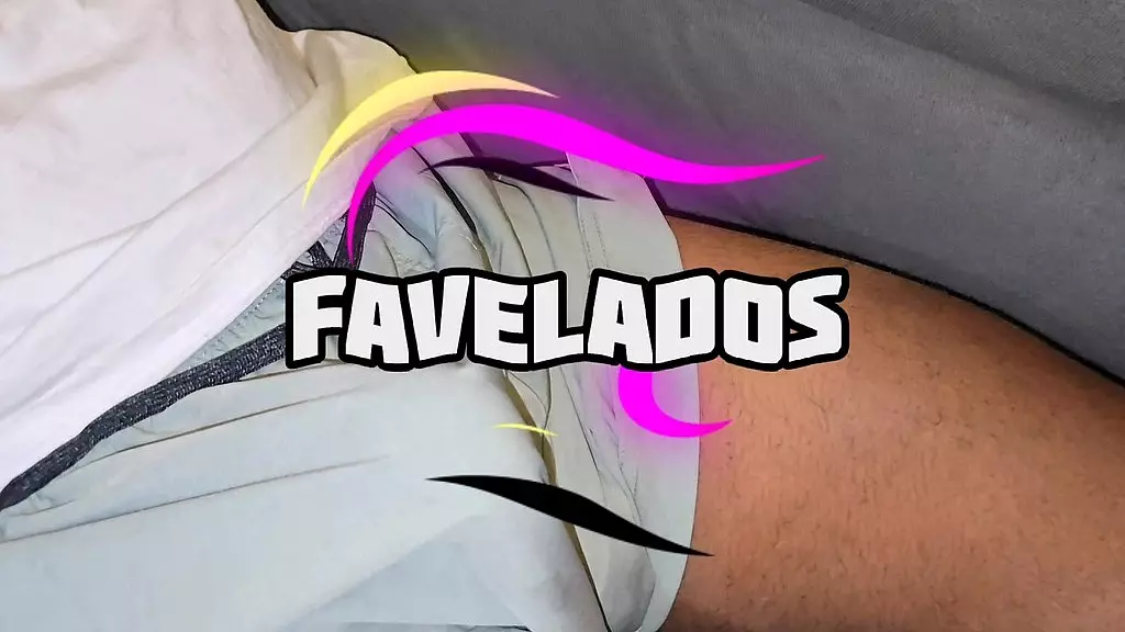 фавелы спускаются в фавелу в сексуальную толпу за деньги
