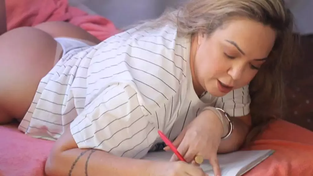 Представляем сюрприз от рождения в виде анала с Алессандрой Майей и Джозефом Бритадейрой