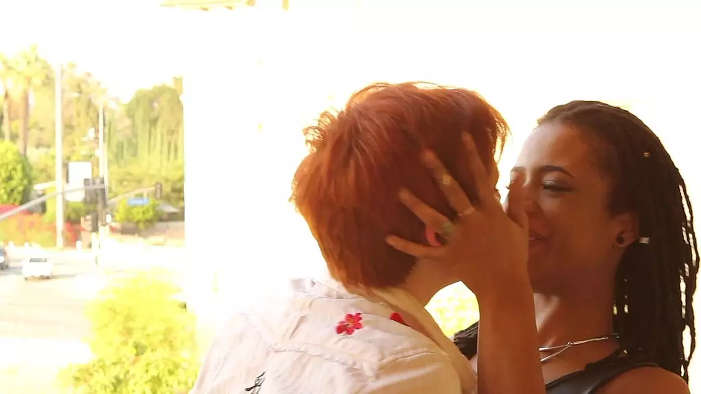 Лесбийская четверка с черной азиаткой-латинкой и белой киской