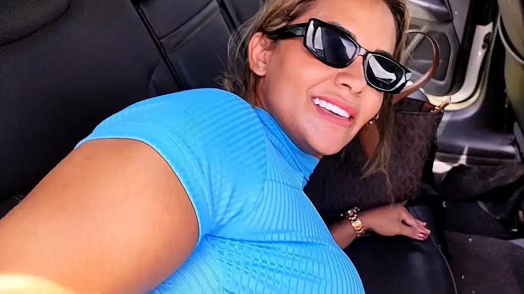 i love showing off in public places and especially when there s a big dick to fuck my ass, this is just a little bit of this adventure, full video on premium! luna oliveira e vagninho