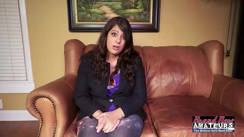 похотливые брюнетки Кай Уиллоу и Эвера делают минет и глотают сперму!