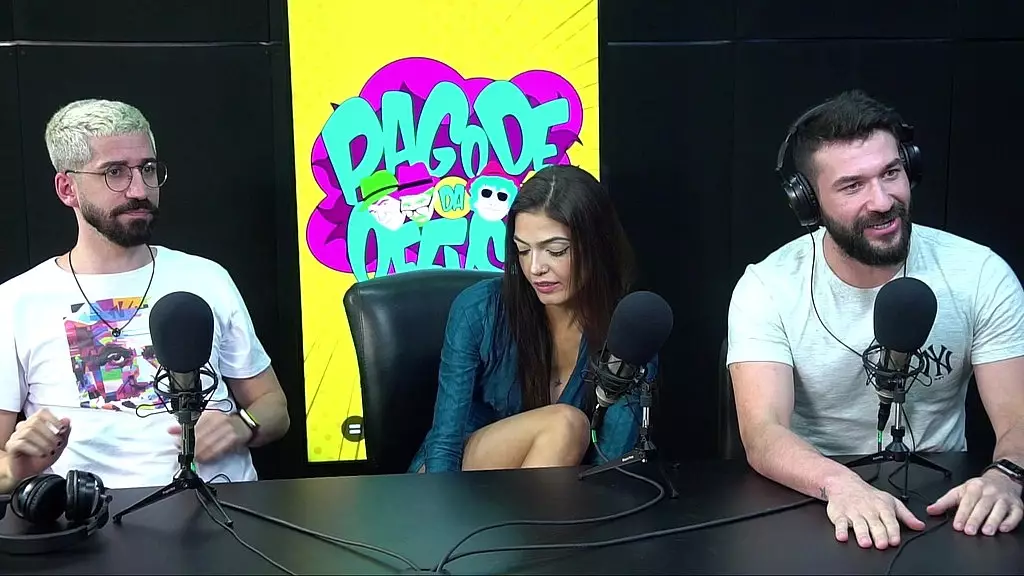 didi sentindo o peito da novinha safada e ela ficando com tesao - daiane tomazoni