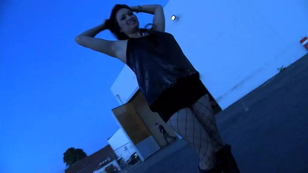 Сирен трахают в киску и покрывают спермой