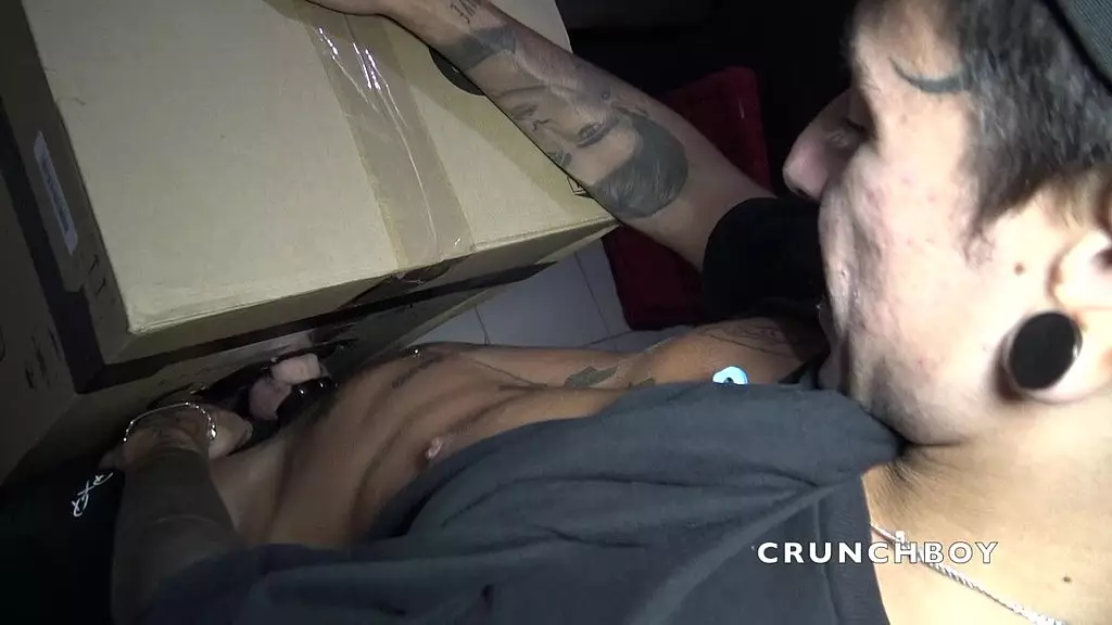 3195 андреа трахается без презерватива с Лоренцо