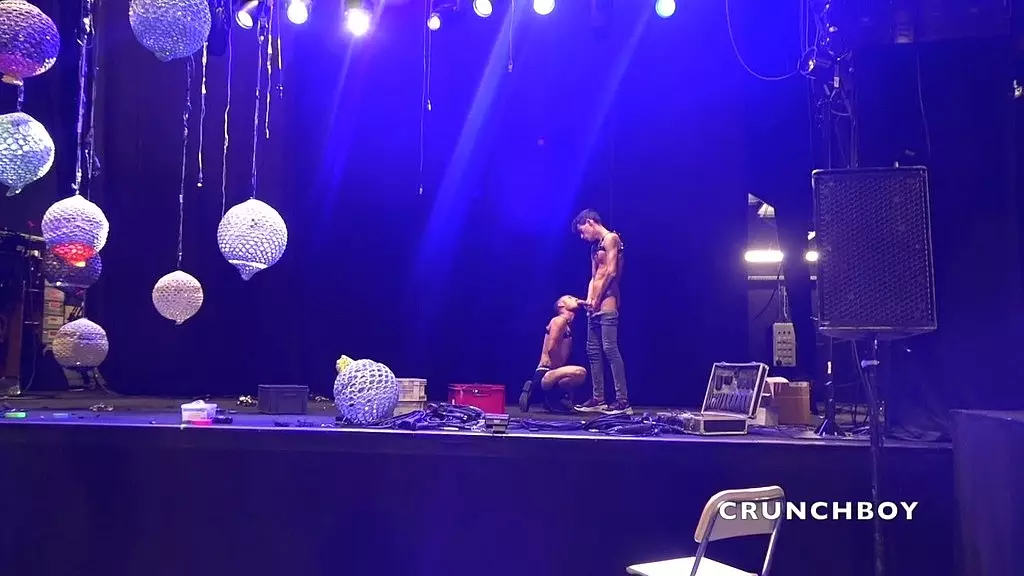 3215 picwik трахается в сыром виде с alexisz tivoli на публичном танцевальном вечере