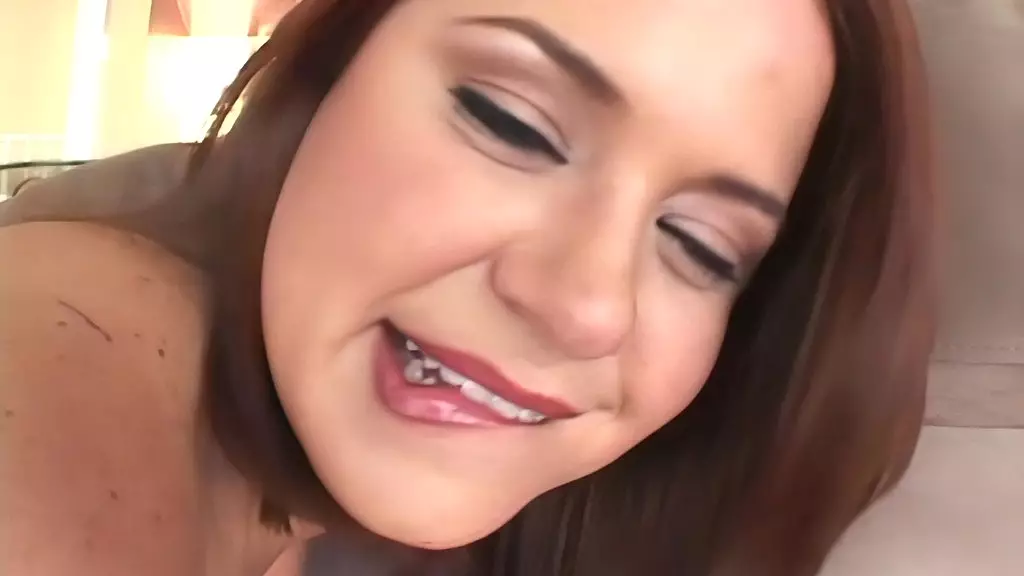 Саванна Стерн трахается только в сыром виде