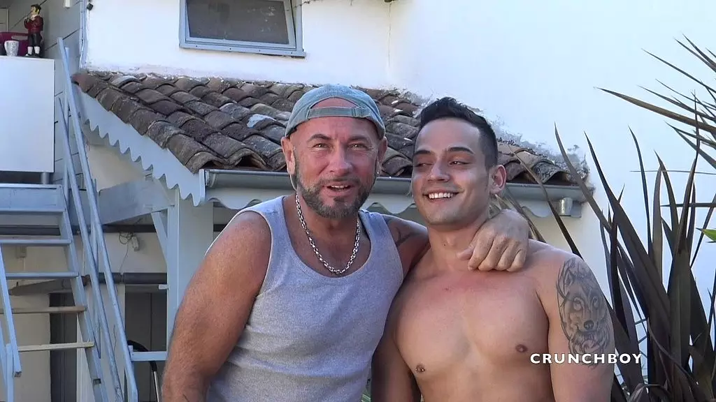 3249 Джесс Ройан трахнул латиноамериканец