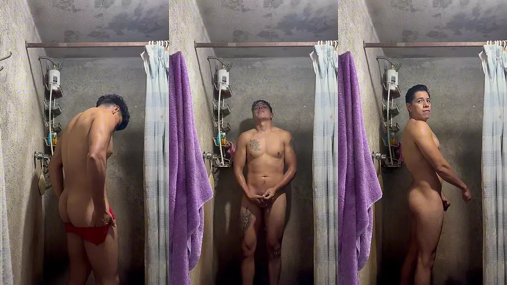 латиноамериканка полностью обнажена