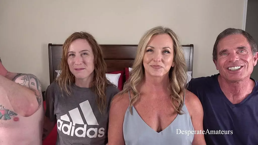 отчаянные любители мисс битерен жестко трахают свою милфу-киску