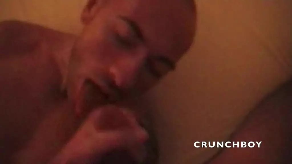 3 трахаются с натуралом-любопытным с удивительным большим членом