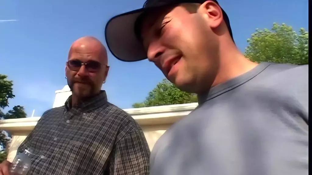 стейси саран и лейла блэк позволяют чуваку в латексе жестко их трахнуть